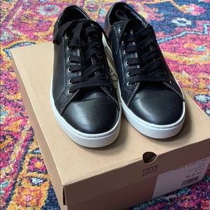 Frye Sindy Moto Low sneaker